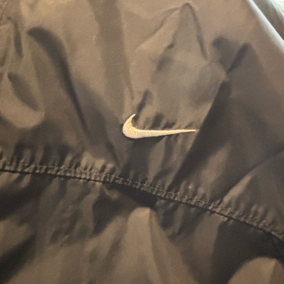 NIKE - Picture 4 of 8